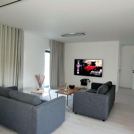 Bast 17 Dom Duzy Parking , Mandoria , Ptak , 2 Sypialnie Lub 1 Sypialnia, Taras , Autostrada A1, Kalinowskiego 17E Wifi Łódź Dış mekan fotoğraf