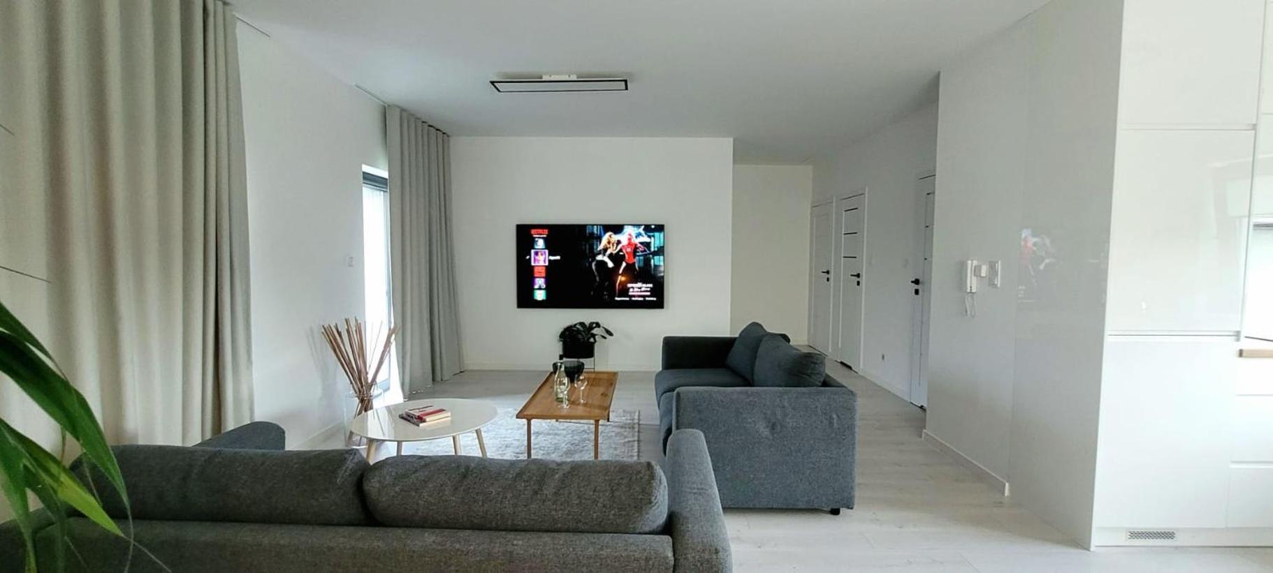 Bast 17 Dom Duzy Parking , Mandoria , Ptak , 2 Sypialnie Lub 1 Sypialnia, Taras , Autostrada A1, Kalinowskiego 17E Wifi Łódź Dış mekan fotoğraf