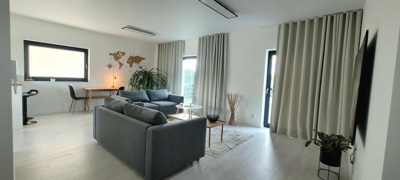 Bast 17 Dom Duzy Parking , Mandoria , Ptak , 2 Sypialnie Lub 1 Sypialnia, Taras , Autostrada A1, Kalinowskiego 17E Wifi Łódź Dış mekan fotoğraf