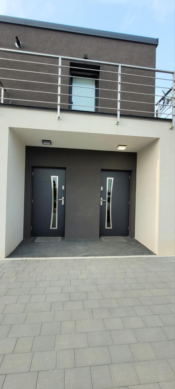 Bast 17 Dom Duzy Parking , Mandoria , Ptak , 2 Sypialnie Lub 1 Sypialnia, Taras , Autostrada A1, Kalinowskiego 17E Wifi Łódź Dış mekan fotoğraf