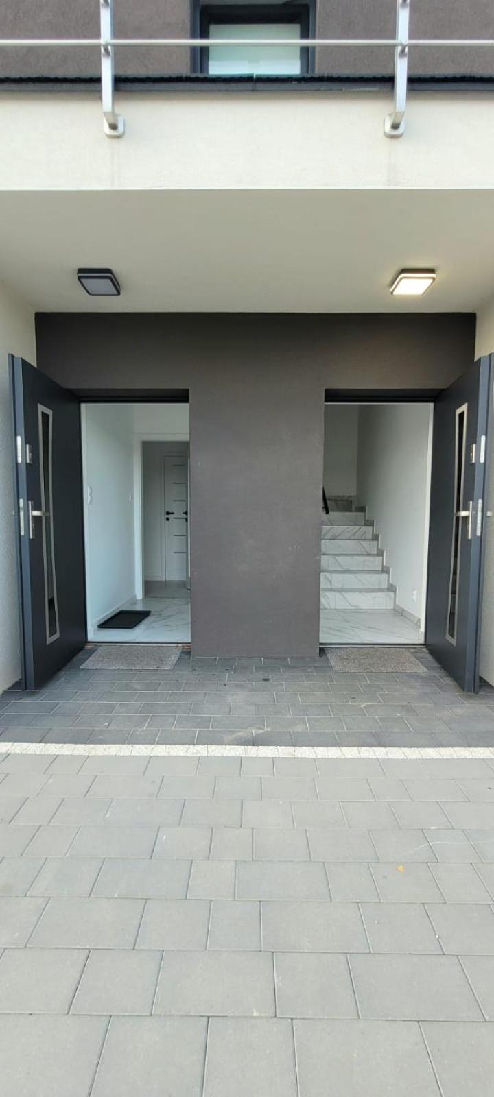 Bast 17 Dom Duzy Parking , Mandoria , Ptak , 2 Sypialnie Lub 1 Sypialnia, Taras , Autostrada A1, Kalinowskiego 17E Wifi Łódź Dış mekan fotoğraf